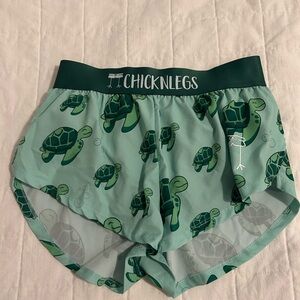ChicknLegs Women's Athletic Shorts - Green Turtle Print